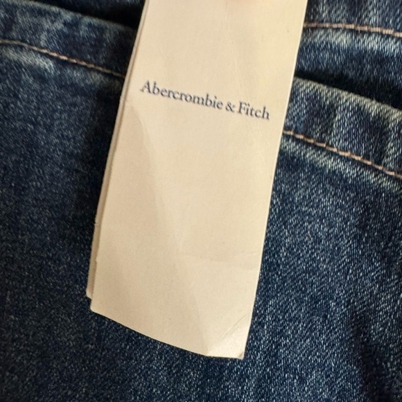 NWT Abercrombie & Fitch Ultra High Rise 90s Straight Jean Dark Wash Size 29 / 8R - Picture 7 of 9